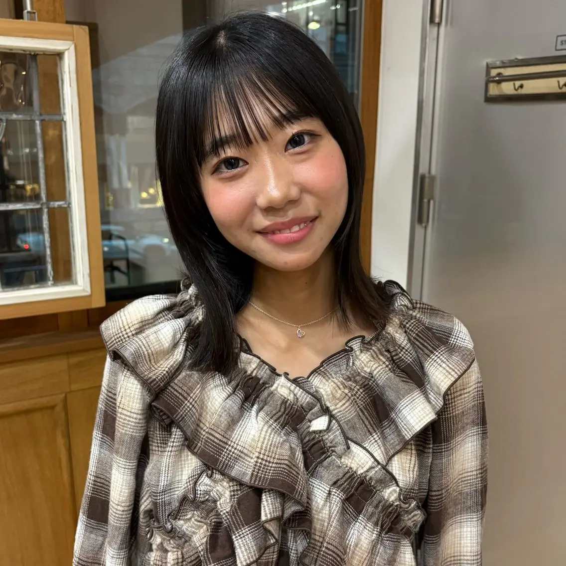 ミディアム ボブ 伸ばしかけ 外ハネヘア カット トリートメント ボブ/くびれボブ ⠀ゆらのヘアスタイル