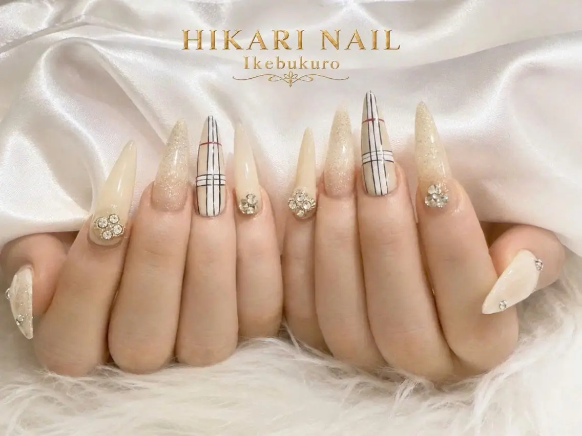 ネイル チークネイル 長さ出し フレンチネイル ガーリー ハロウィン ハンドネイル HikariNail Ikebukuroのネイルデザイン