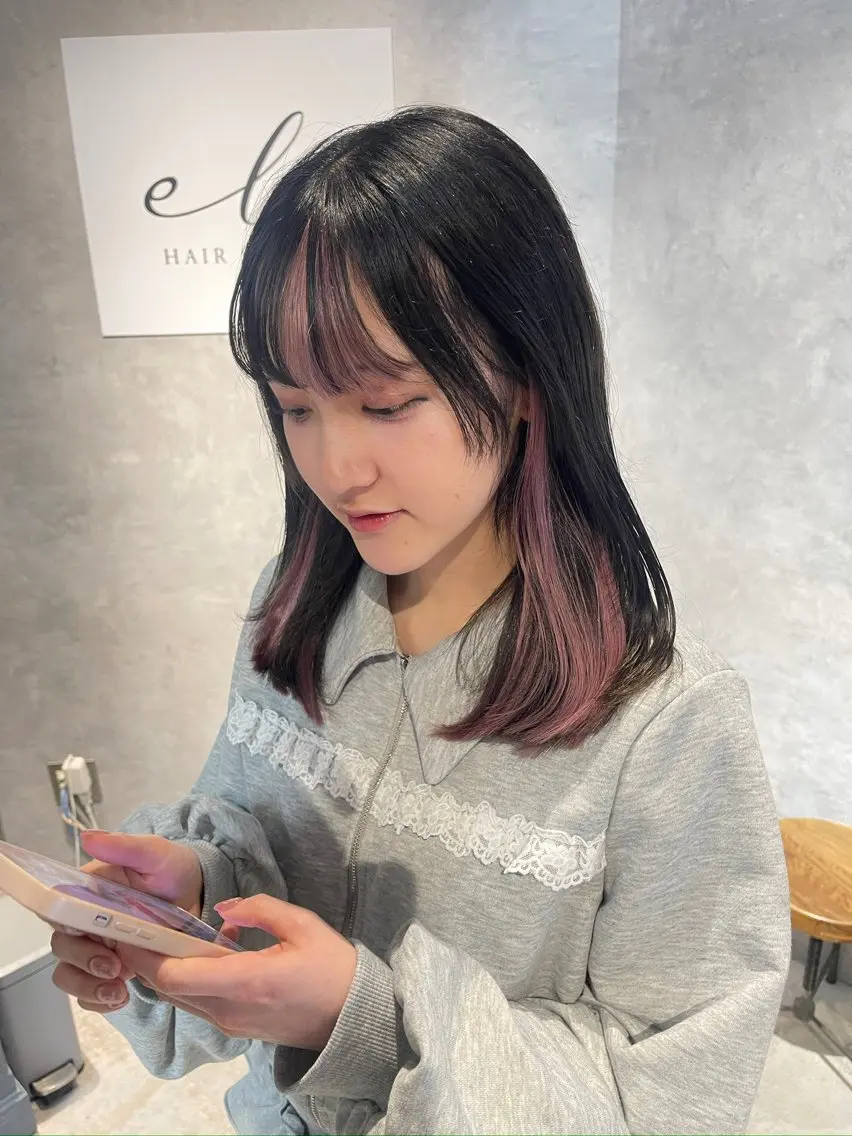 ミディアム カラー ブリーチ インナーカラー カット ヘアカラー エクステ 福西 洋斗のヘアスタイル