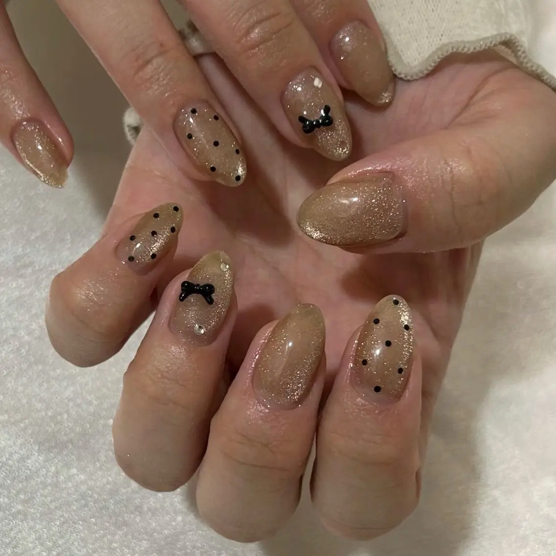 ネイル カジュアル 成人式 ドット フレンチネイル ガーリー ハンドネイル ハンドケア lylynail YUUKAのネイルデザイン