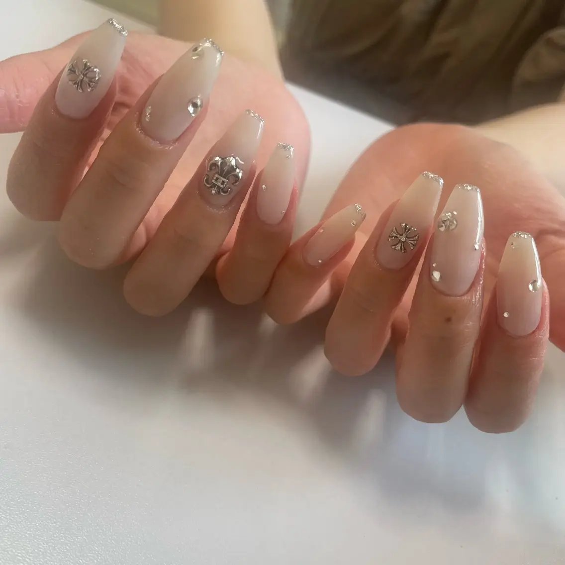 ネイル ストーンネイル yuumi Daiki Nailのネイルデザイン