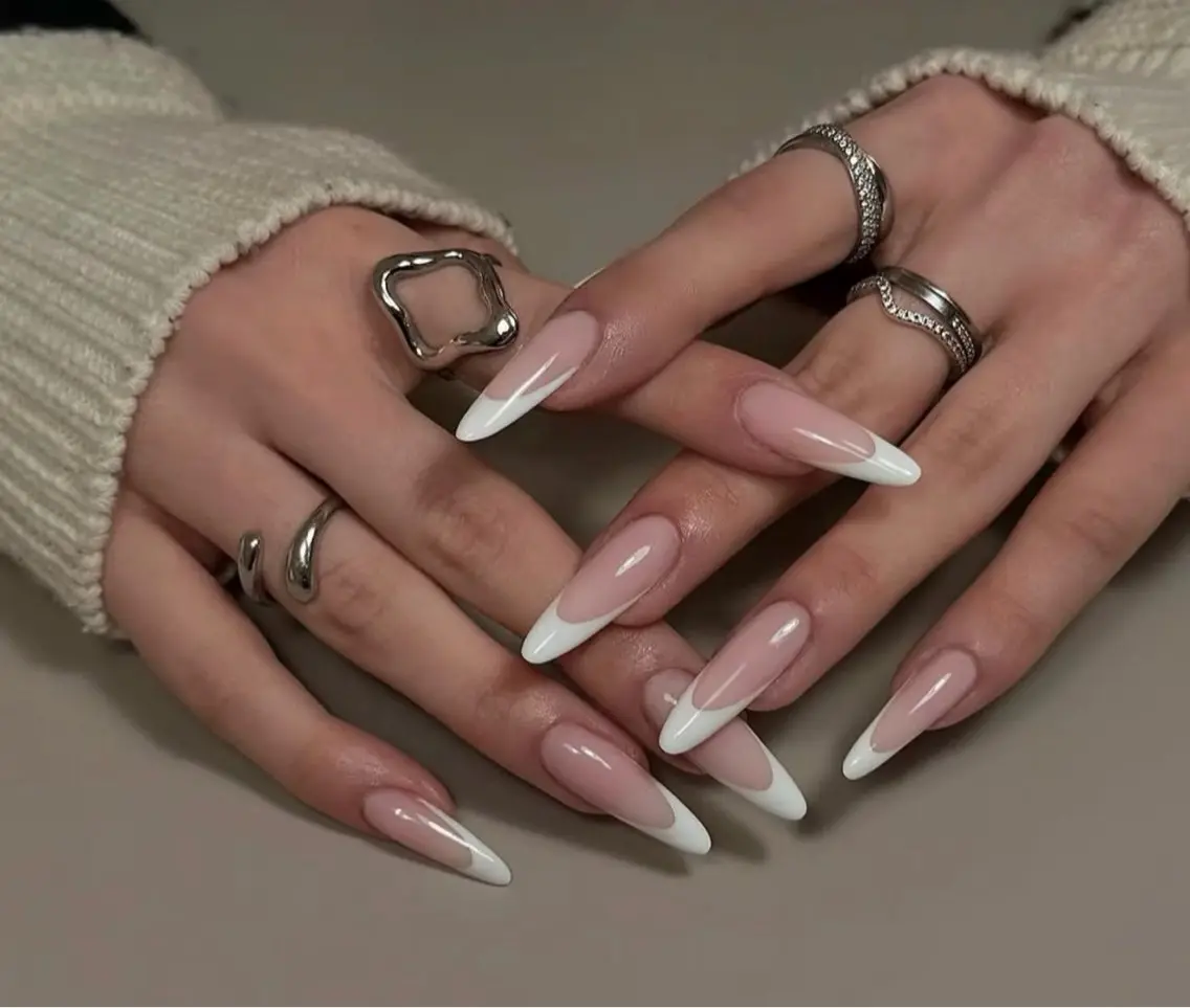 ネイル フットネイル フレンチネイル グラデーション 氷ネイル・うるうるネイル 韓国ネイル ハンドネイル Mixx Nail_ Studioのネイルデザイン