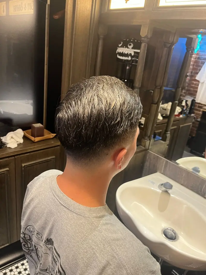ショート メンズ フェードカット 佐藤 稜大のヘアスタイル