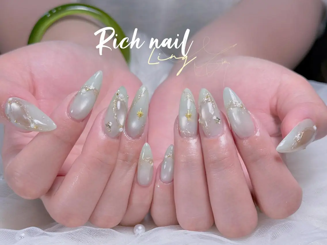 ネイル ハンドネイル ハンドケア Rich Nail 🤲🏻梨央のネイルデザイン