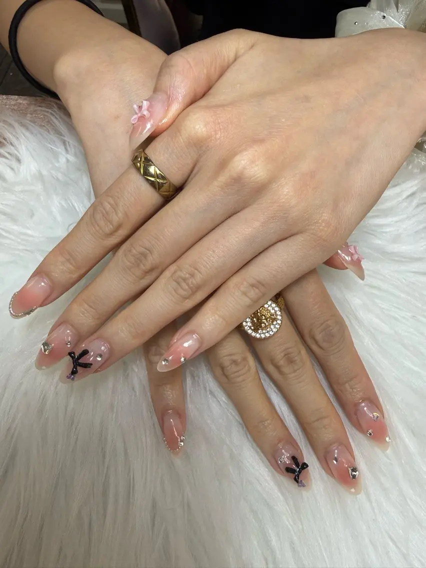 ネイル Sunny nail メナのネイルデザイン