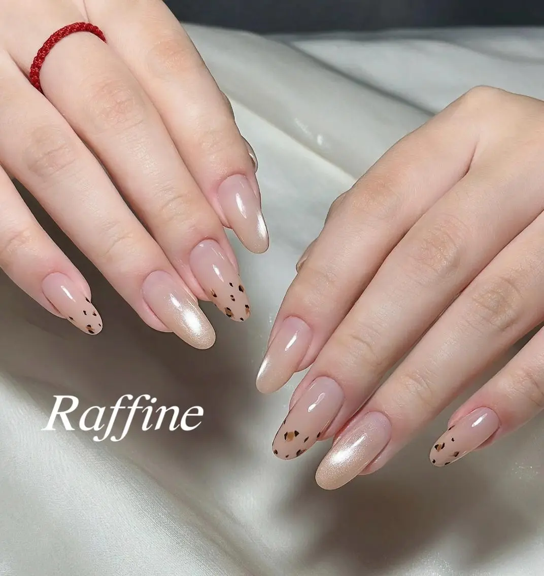 ネイル ハンドネイル ハンドケア RAFFINE haru🦋🩵のネイルデザイン