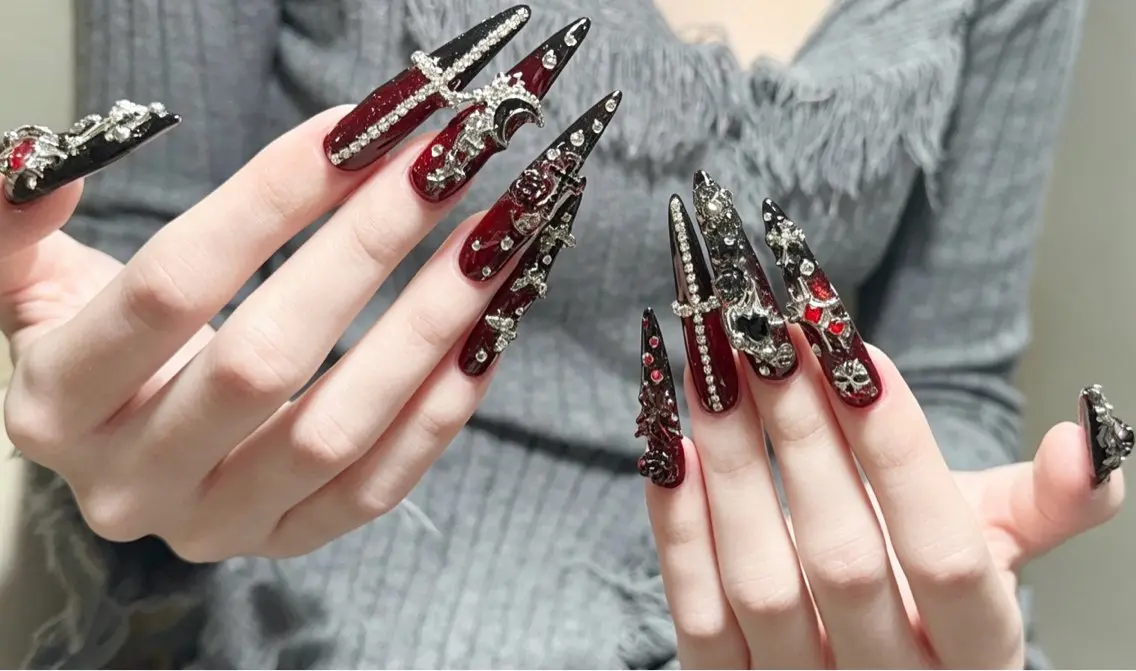 ネイル 長さ出し フレンチネイル ロングネイル 持ち込み スカルプネイル ハンドネイル Plouta Nailsalonのネイルデザイン