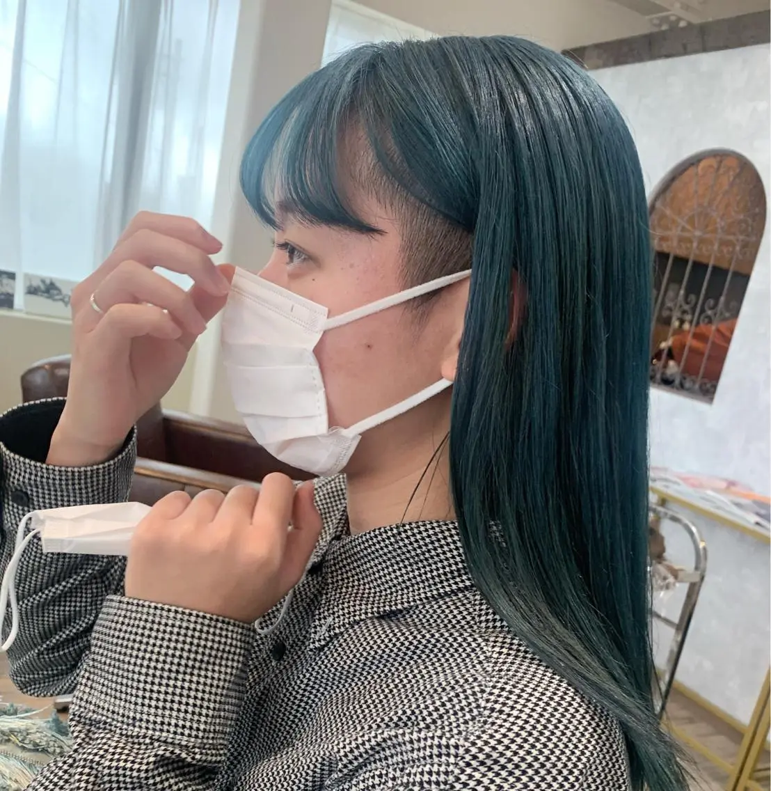 ロング カラー ヘアカラー トリートメント 本間 結衣のヘアスタイル