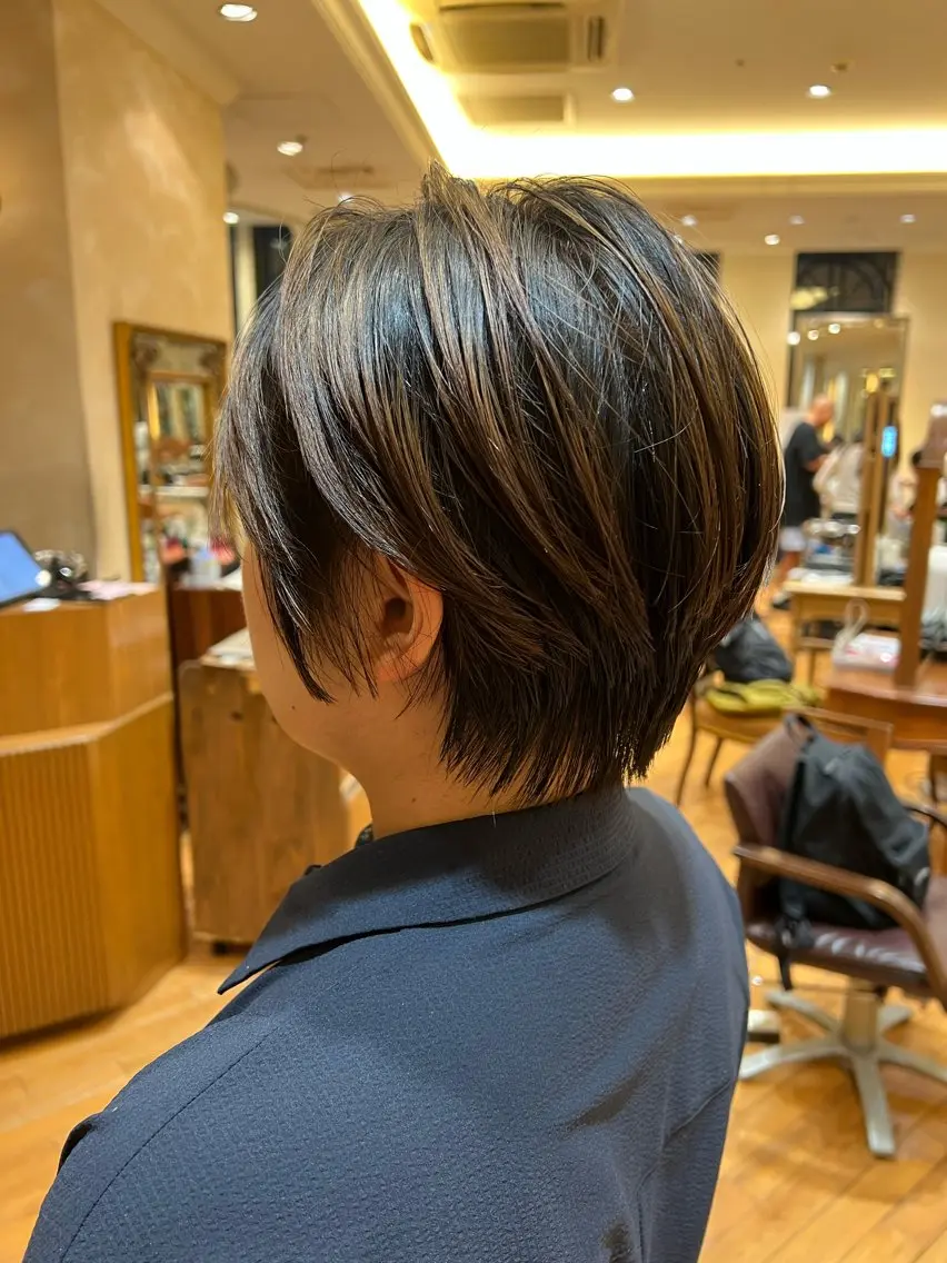 ショート 村中 逸紀のヘアスタイル