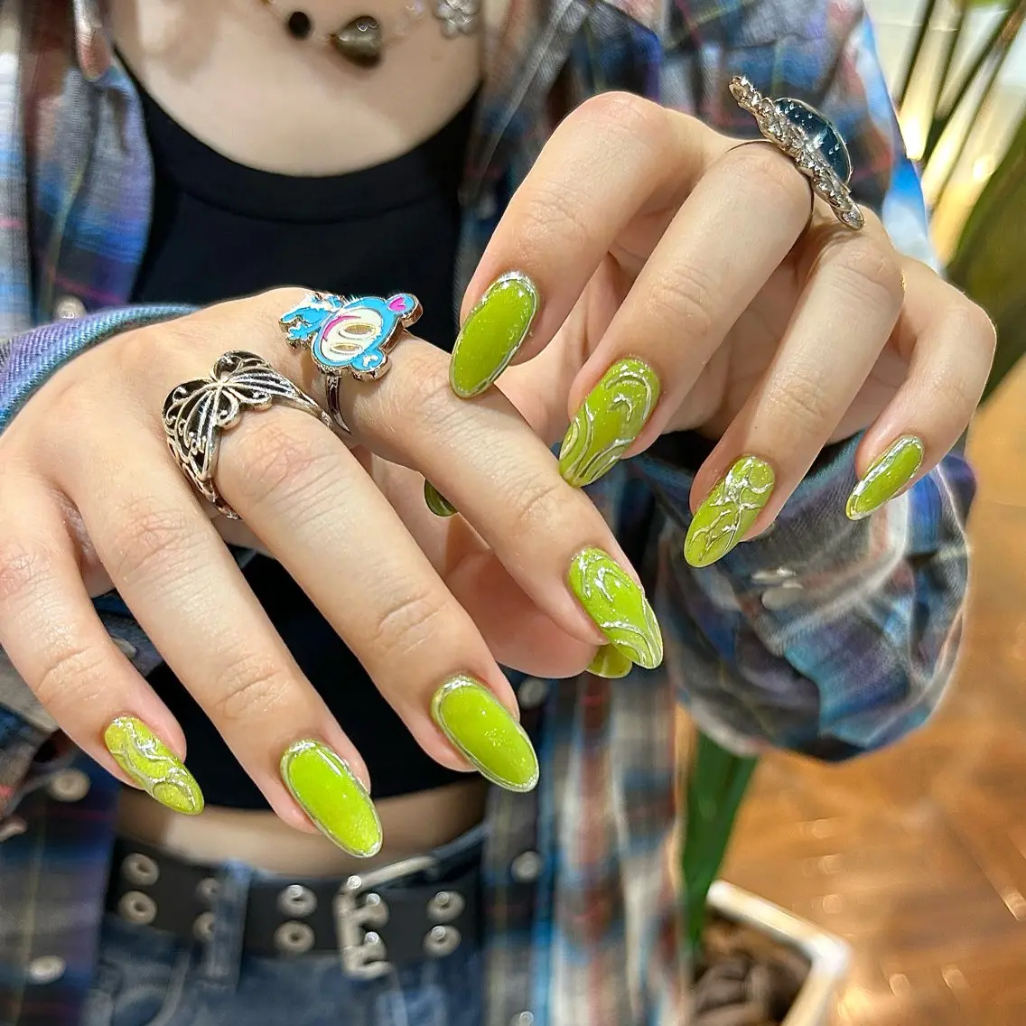 ネイル ハンドネイル 💅🏽 SHIORI🌙のネイルデザイン