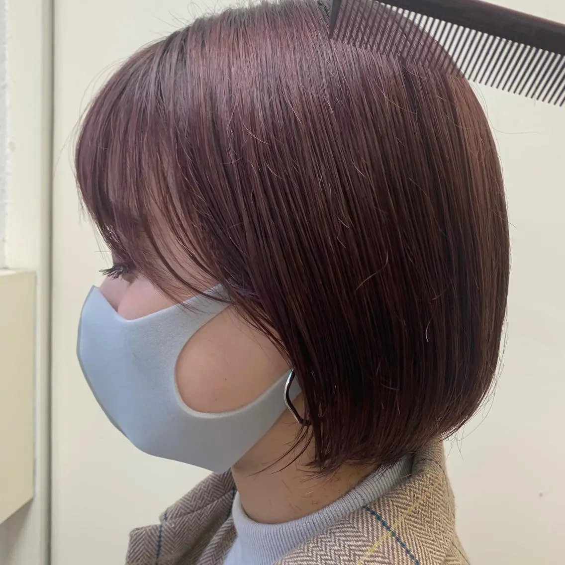 ショート カラー ヘアアレンジ サナ🌱 切りっぱなしボブのヘアスタイル