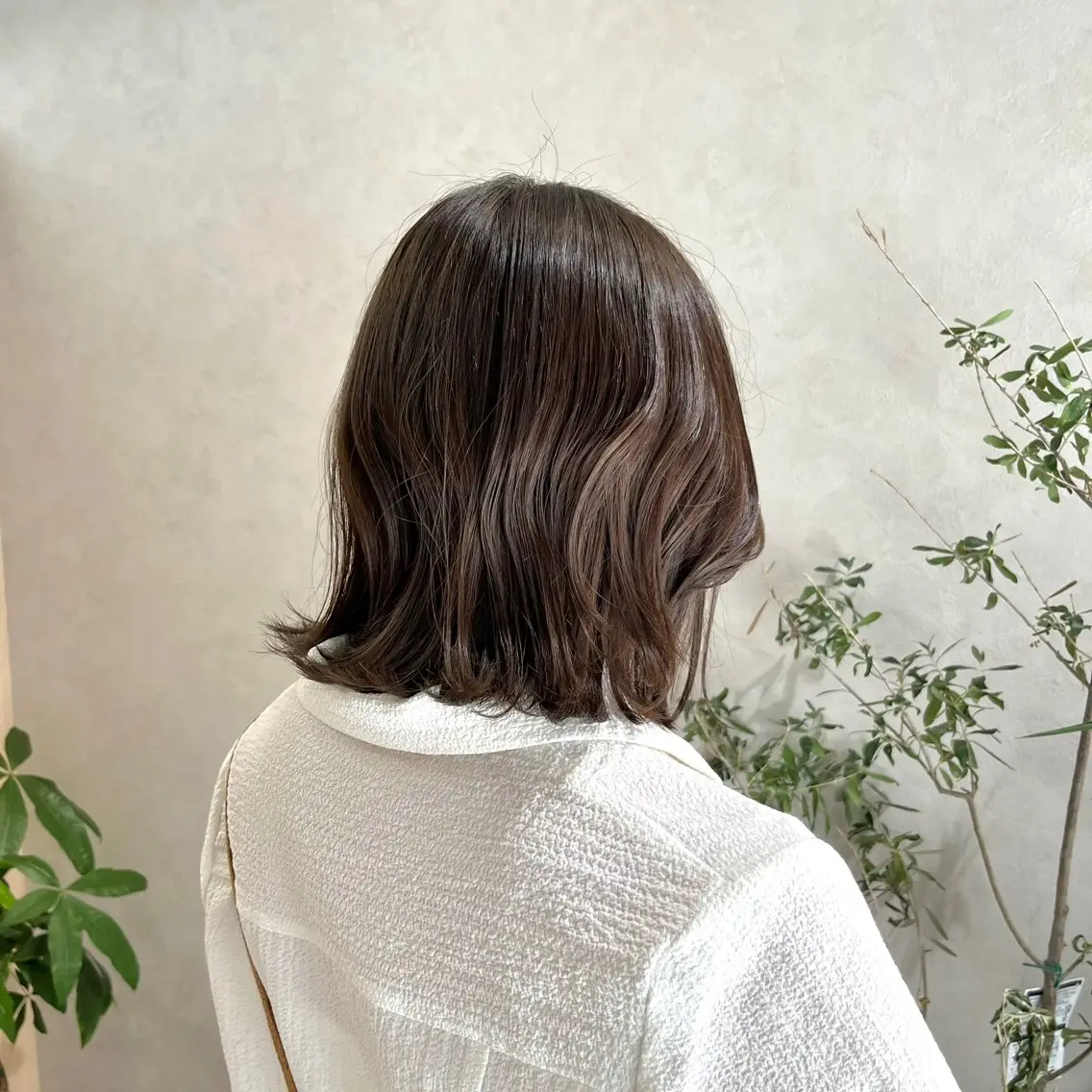 ミディアム カラー ブリーチ カット ヘアカラー トリートメント 有田裕真 【ブリーチカラー】のヘアスタイル