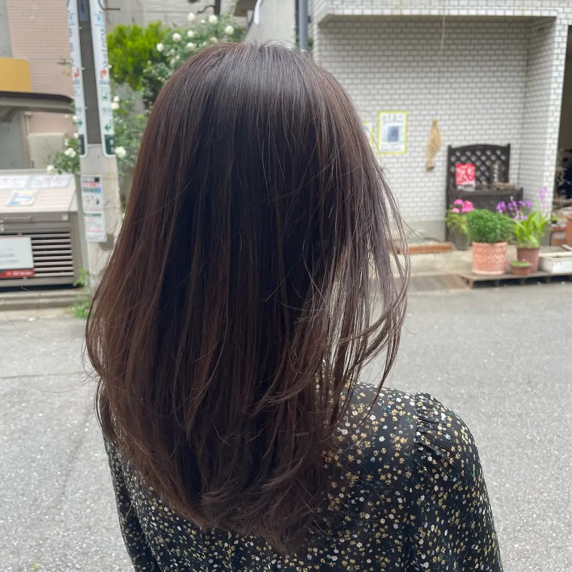 セミロング カラー グレージュ レイヤーカット カット ヘアカラー トリートメント ヘッドスパ 奈良橋 彩圭のヘアスタイル