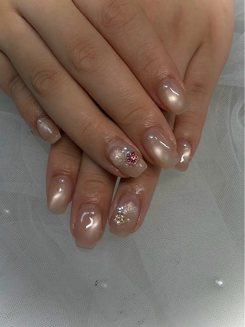 ネイル キラキラネイル 韓国ネイル ニュアンスネイル シンプルネイル ワンホンネイル ハンドネイル Hani nailのネイルデザイン