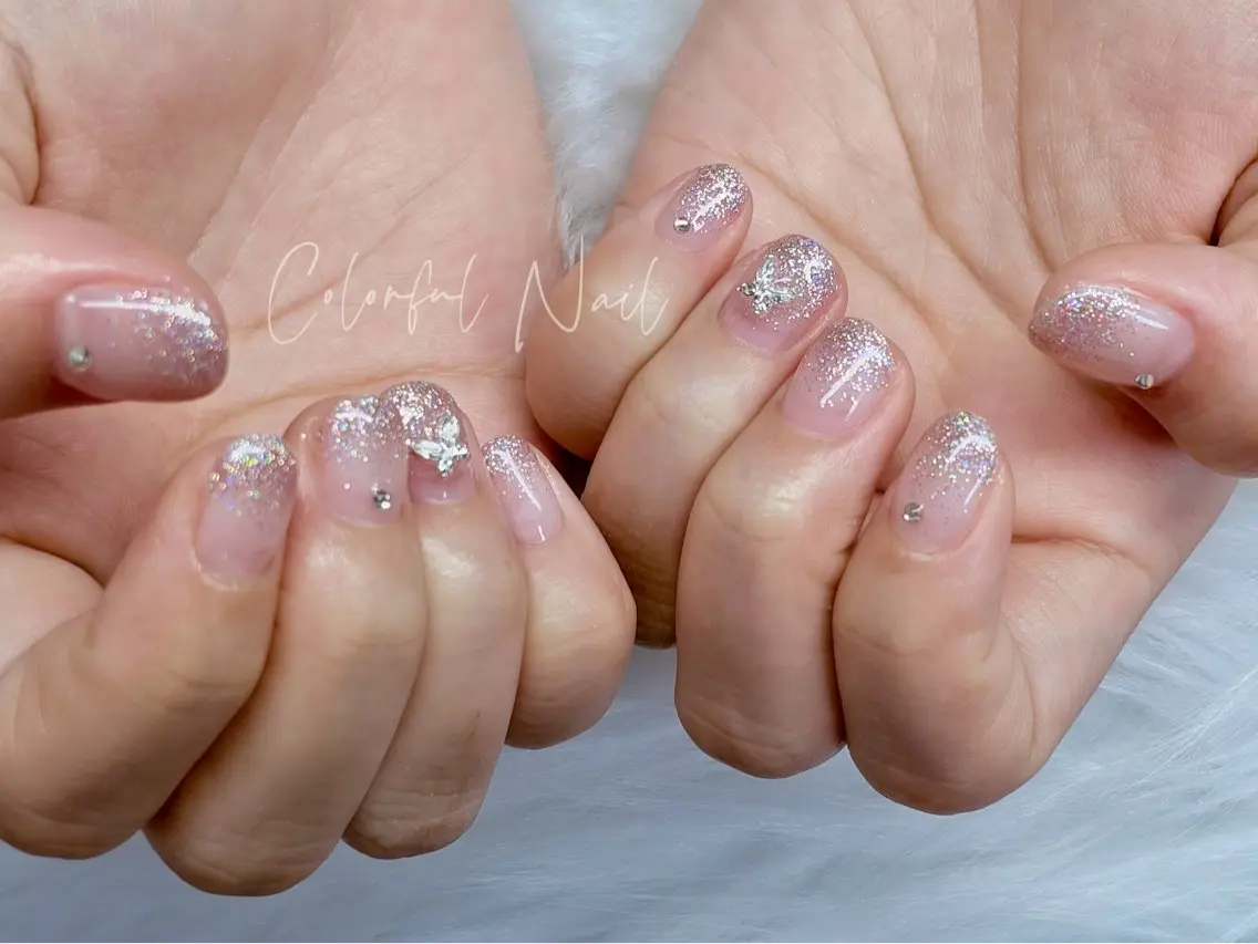 ネイル フラッシュネイル フットネイル フレンチネイル ジェルネイル ガラスフレンチ 🎀Colorful 💅Nailのネイルデザイン