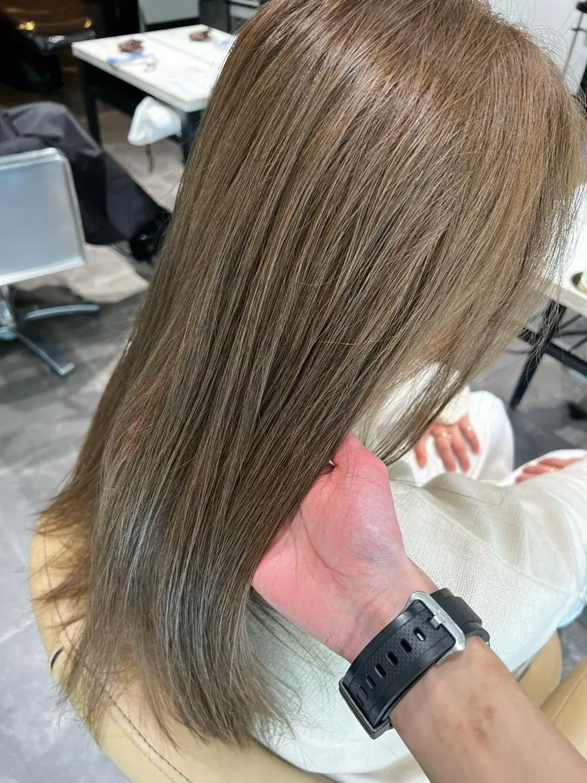 セミロング アッシュ 福田 秀好のヘアスタイル