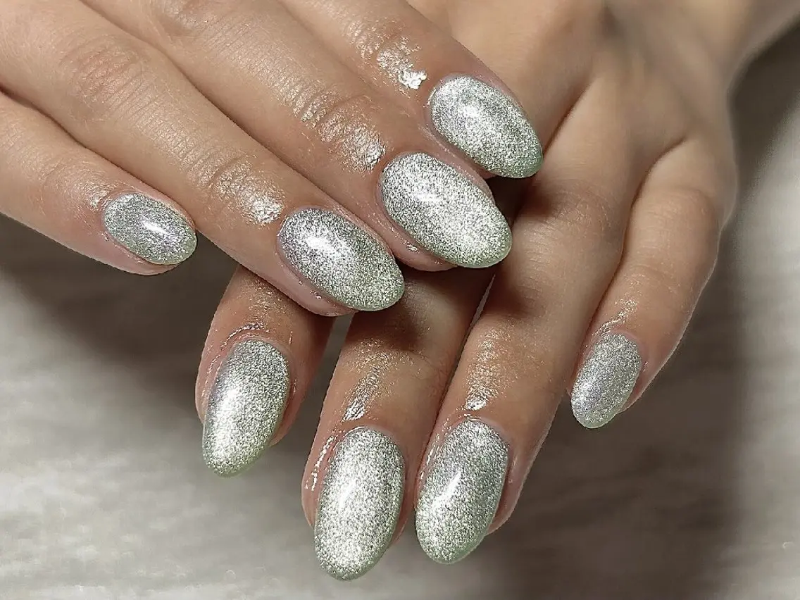 ネイル グリーン マグネットネイル ハンドネイル JULIE NAILのネイルデザイン