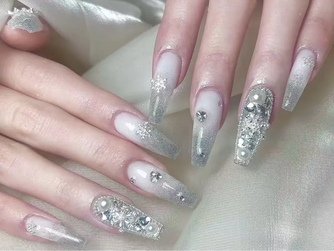 ネイル UNI nail salonのネイルデザイン