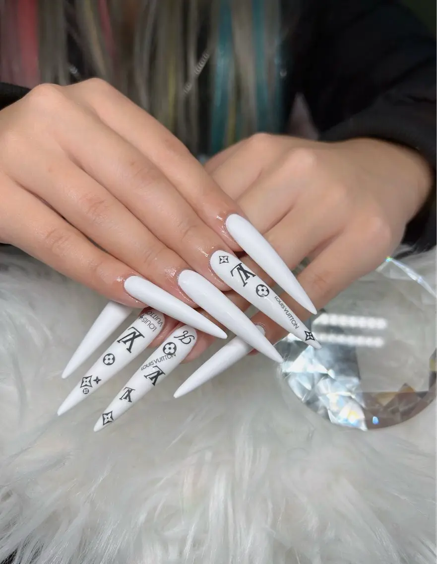 ネイル アートネイル オーロラネイル チークネイル 長さ出し フットネイル ハンドネイル Chan nailsのネイルデザイン