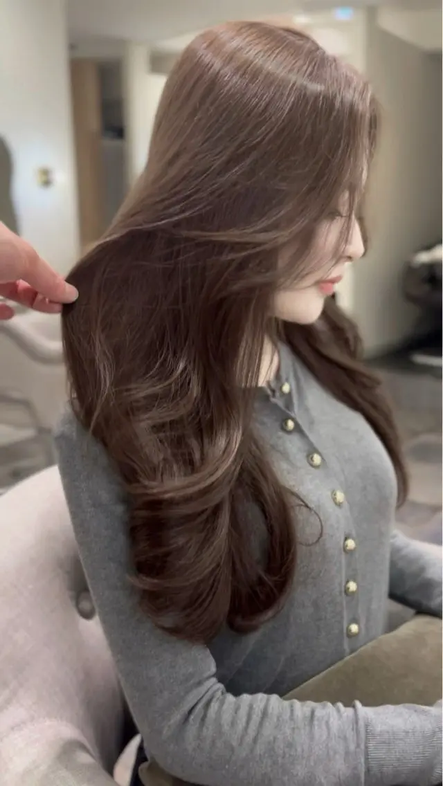 カラー ヘアカラー 宮本 陽音のヘアスタイル