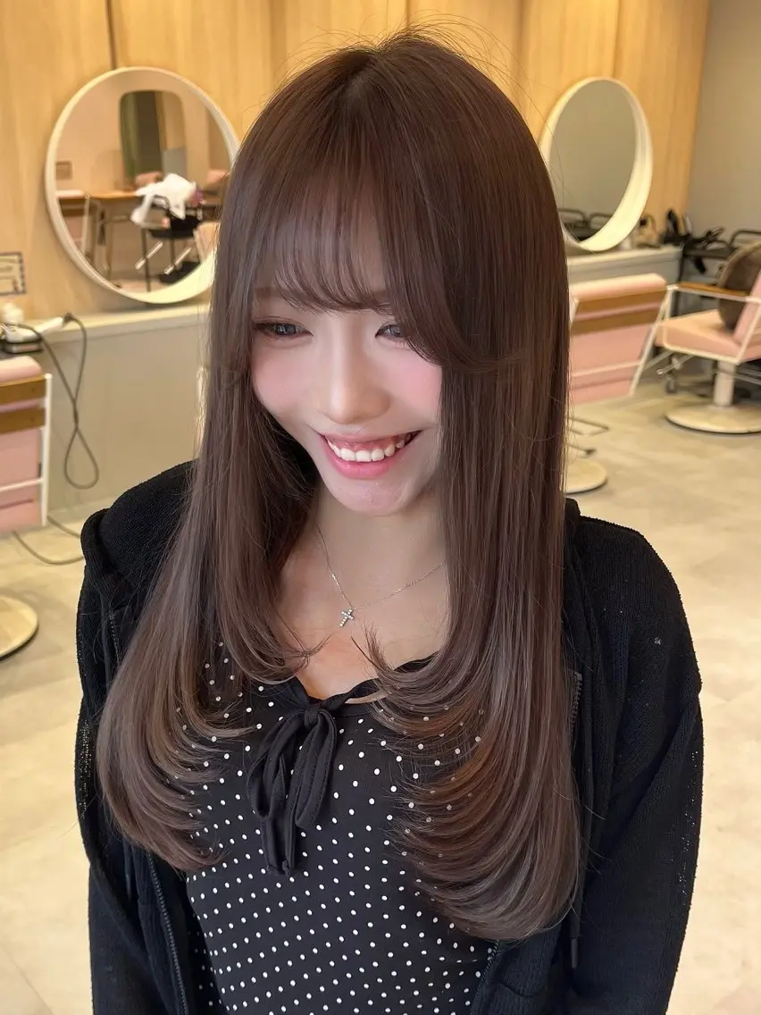 ロング カラー ブラウンカラー チョコレートブラウン 顔まわりレイヤー 顔周りカット レイヤーカット カット ヘアカラー トリートメント BELLE by revo 山口 か乃のヘアスタイル