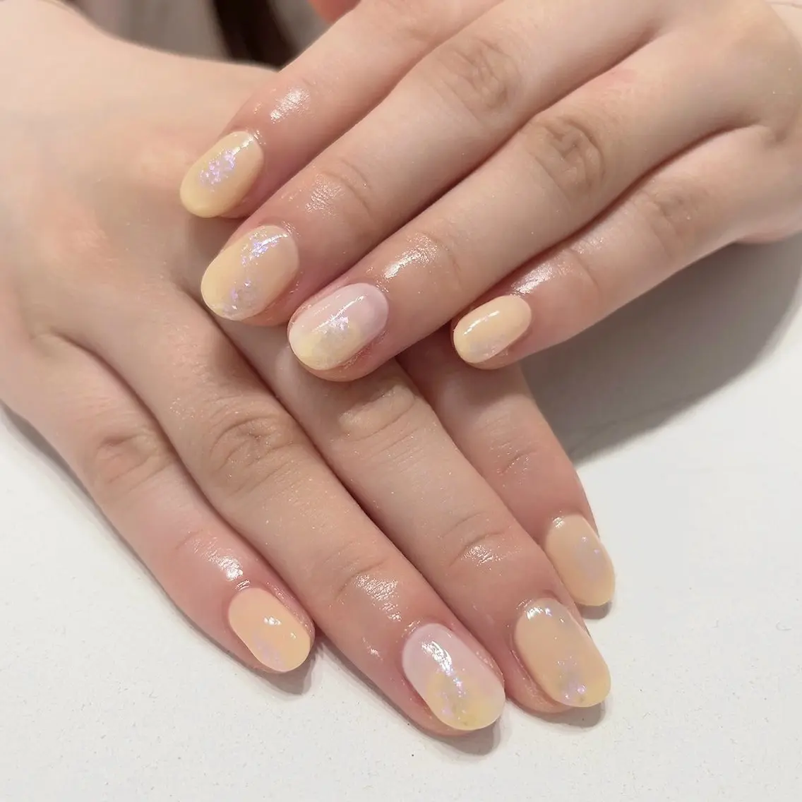 ネイル オーロラネイル ジェルネイル ミラーネイル ニュアンスネイル オフィスネイル ハンドネイル kiu nailsalonのネイルデザイン