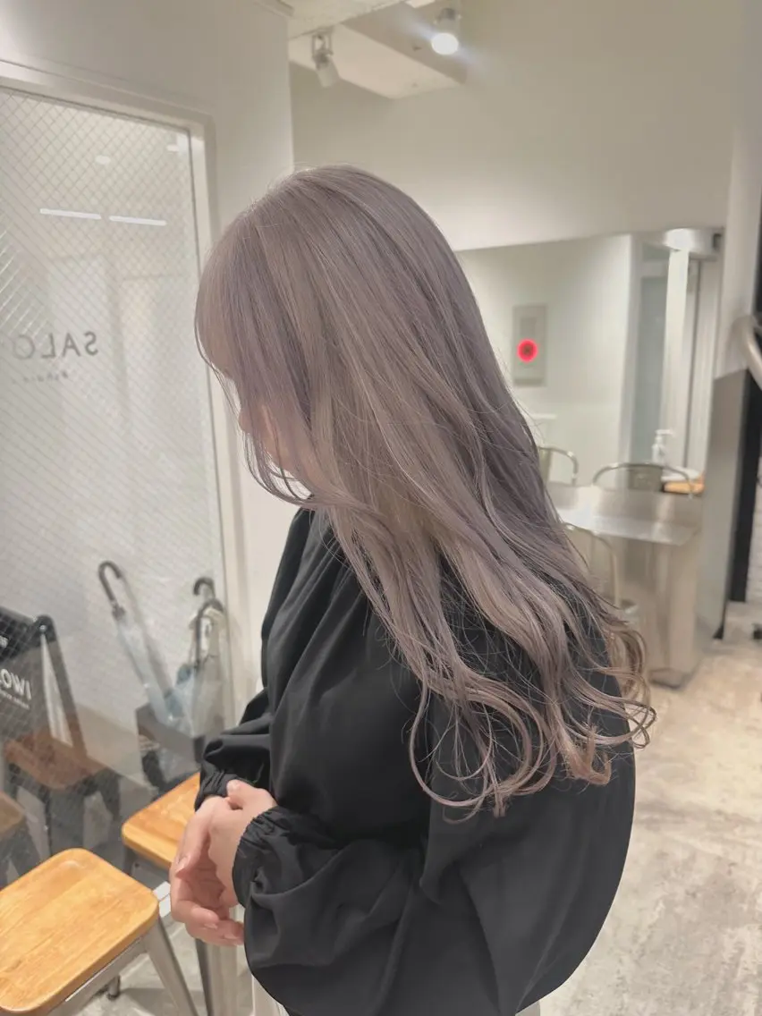 ロング カラー ヘアカラー ハイトーン･髪質改善 MIOKAのヘアスタイル