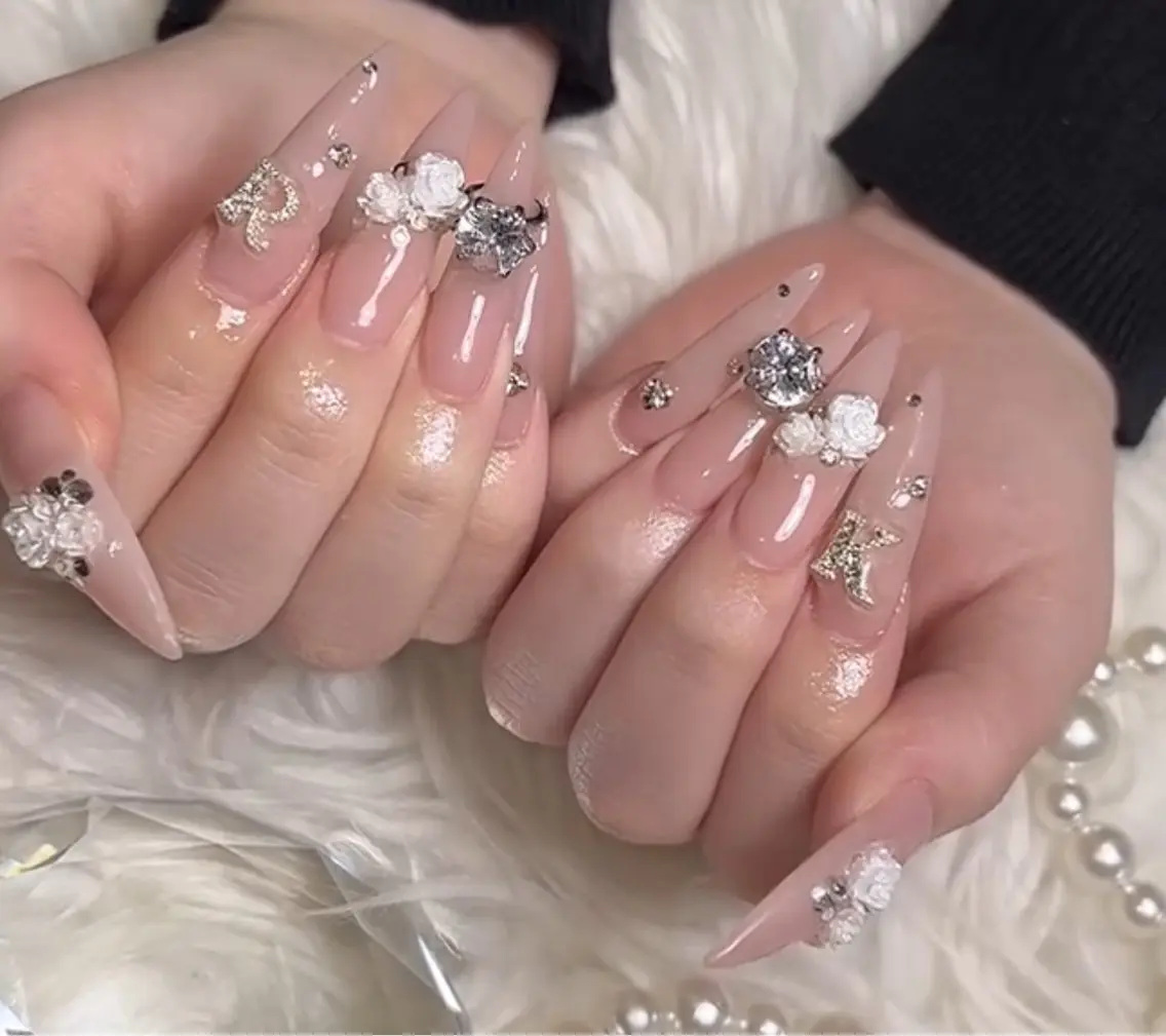 ネイル オーロラネイル フレンチネイル ジェルネイル ハロウィン キラキラネイル ハンドネイル H.baby Nail Salonのネイルデザイン