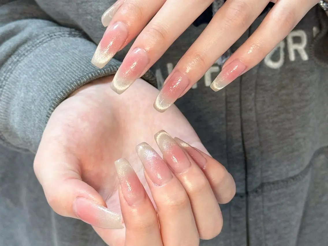 ネイル アートネイル オーロラネイル チークネイル フレンチネイル ガラスフレンチ ハンドネイル 🎀🎀YooLi Nail Salonのネイルデザイン