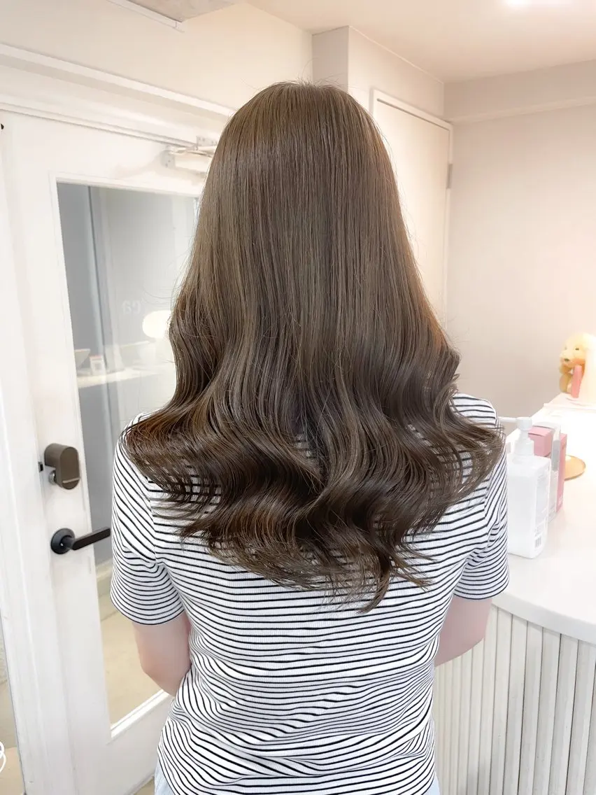 カラー カット ヘアカラー ミディアム/顔周り/ ベージュ🌼mayuのヘアスタイル