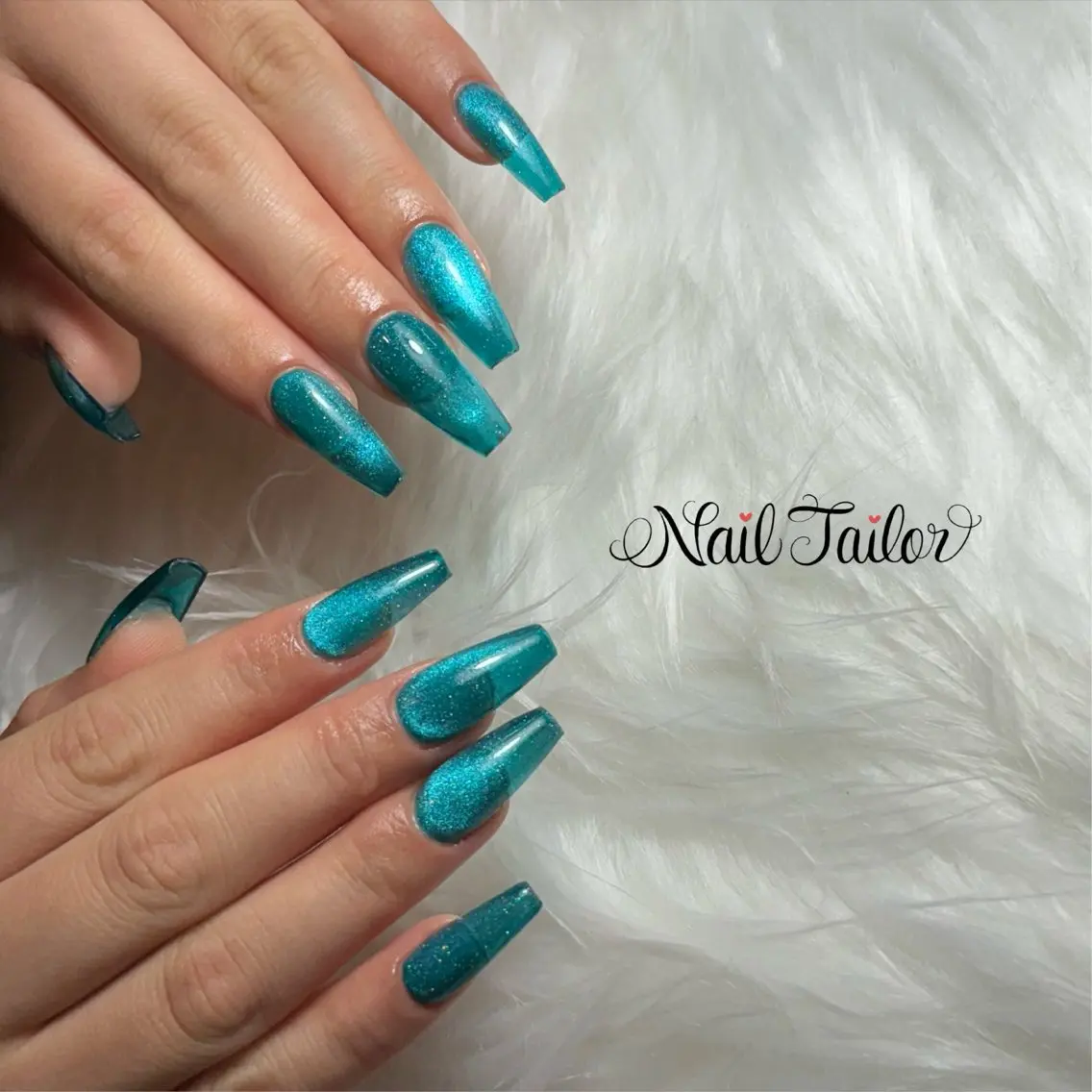 ネイル ブルー 長さ出し ジェルネイル キラキラネイル 水色 ハンドネイル NailTailor ネイルテイラーのネイルデザイン
