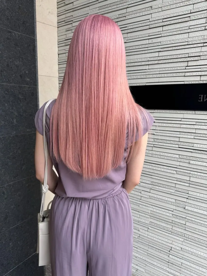 カラー ブリーチ ピンクカラー ンジハ えみのヘアスタイル