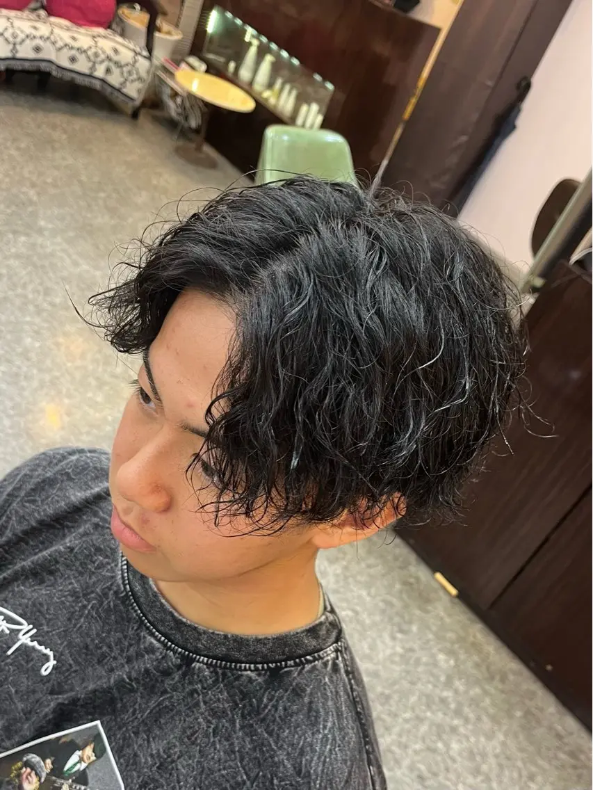 カット＋最先端パーマ＋眉毛カット＋炭酸ケアの写真