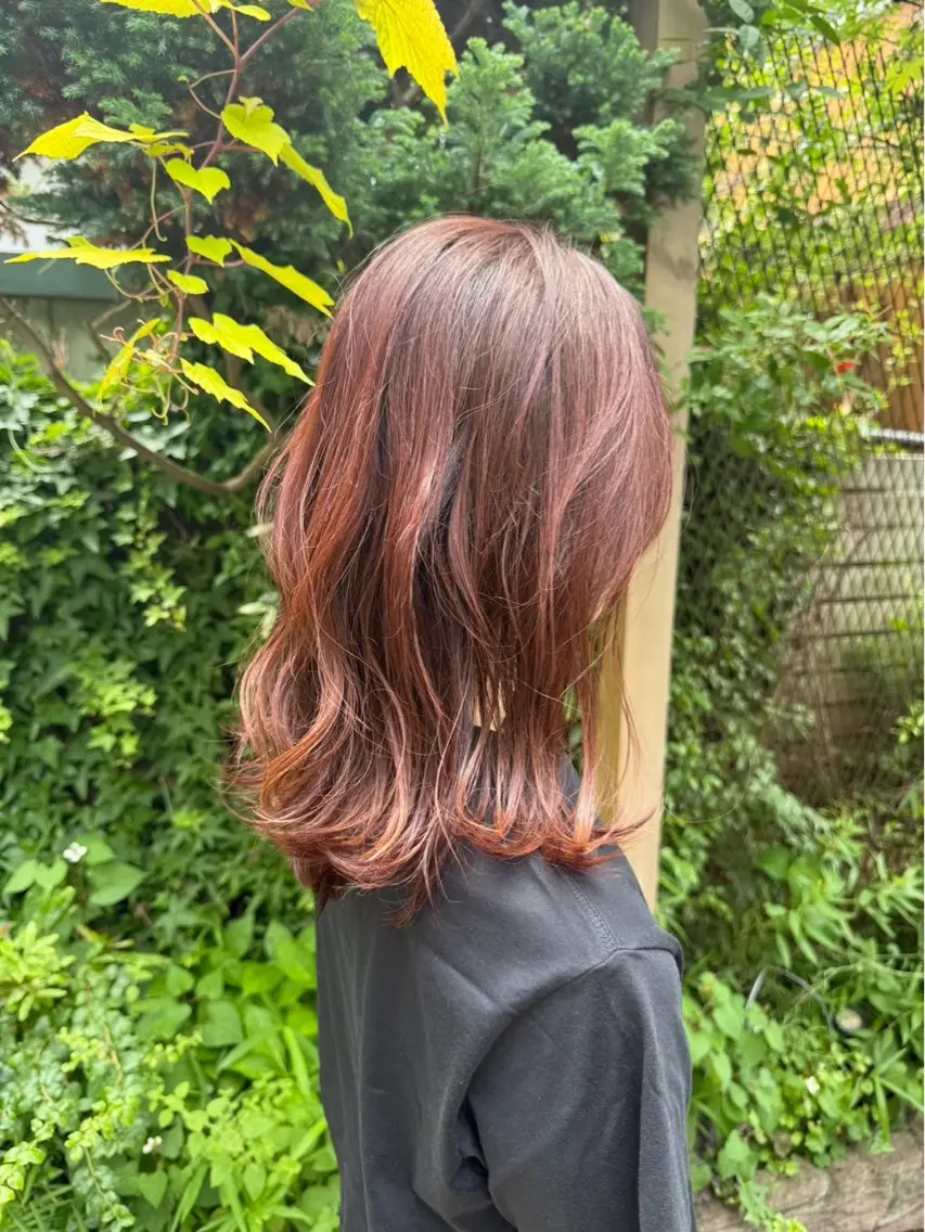 ミディアム カラー オレンジ カット ヘアカラー 中浦 綾乃のヘアスタイル