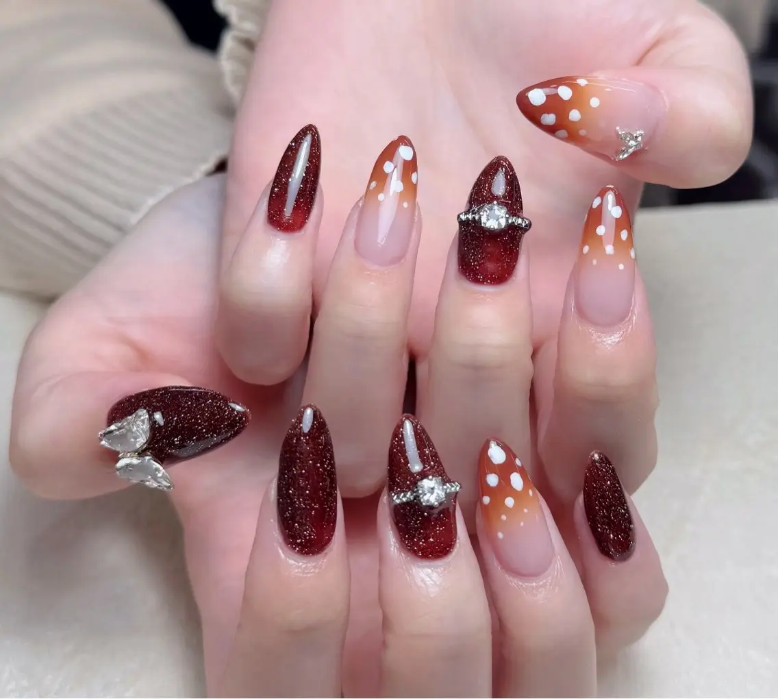ネイル アートネイル オーロラネイル 長さ出し フレンチネイル ガーリー ハンドネイル 中野駅から2分 MEO NAILのネイルデザイン