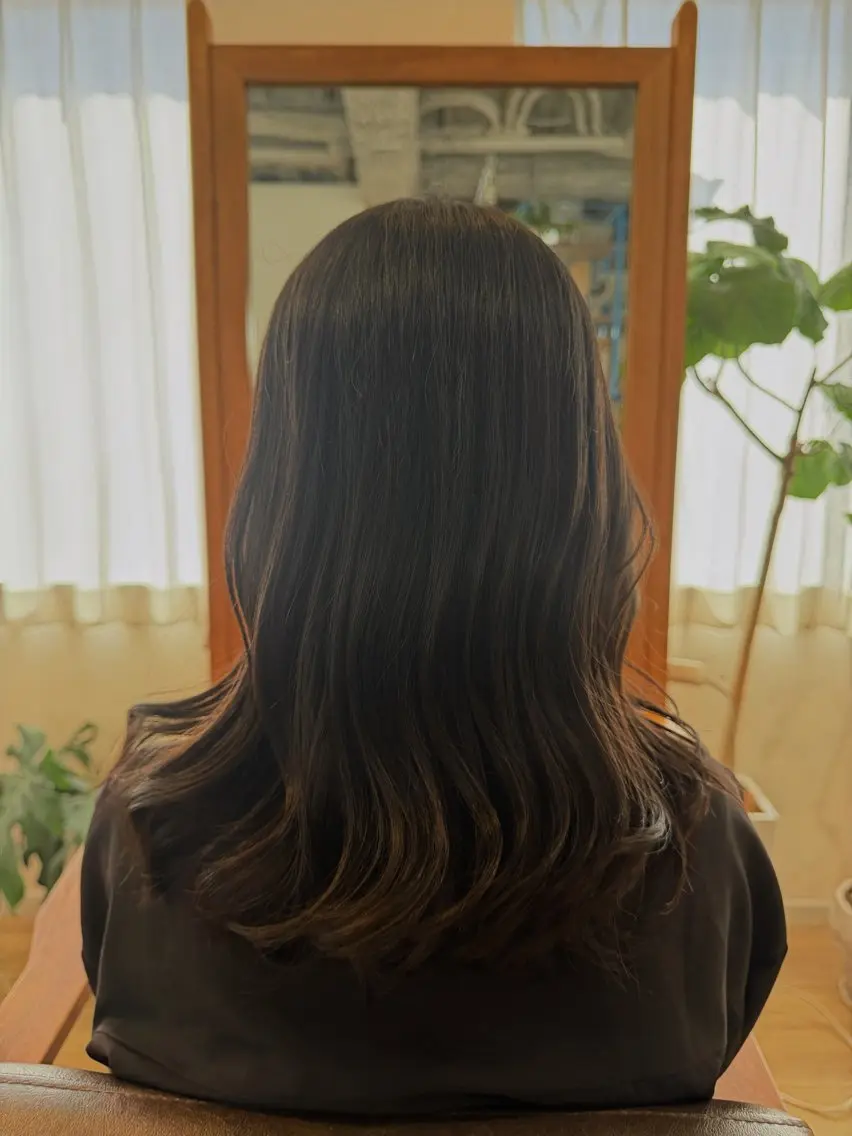 ミディアム カット トリートメント ヘッドスパ RENA｜透明感 ×ブリーチカラーのヘアスタイル