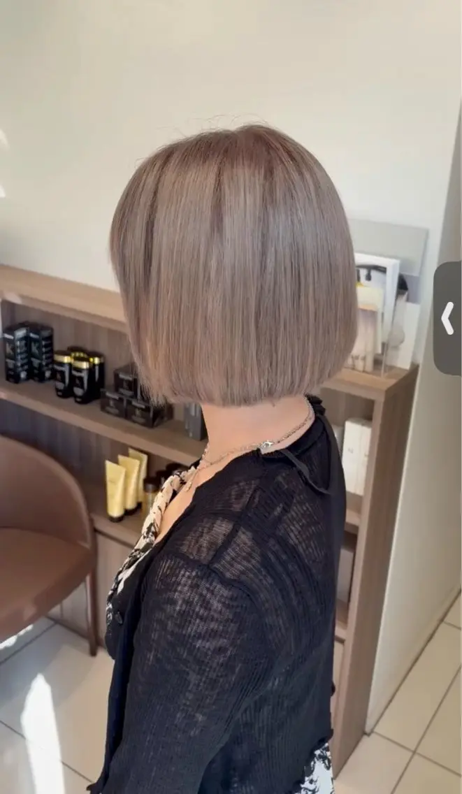 ショート カラー グレージュ ボブ カット ヘアカラー トリートメント 💎縮毛矯正💎 髪質改善・店長 伊藤のヘアスタイル