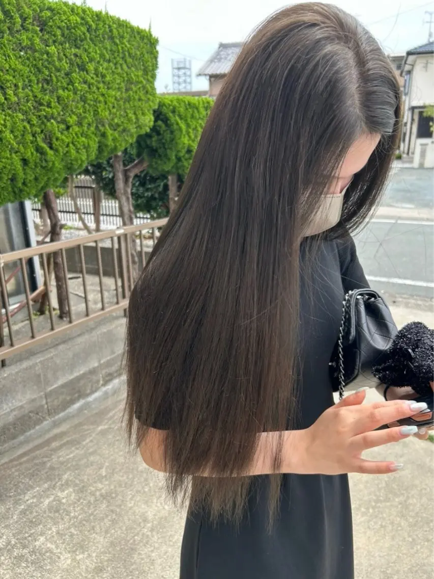 ロング 透明感カラー/大城 かえでのヘアスタイル