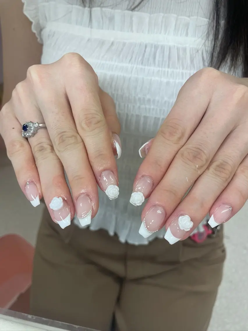 ネイル フレンチネイル ガーリー ワンホンネイル ハンドネイル nailsalon popoのネイルデザイン
