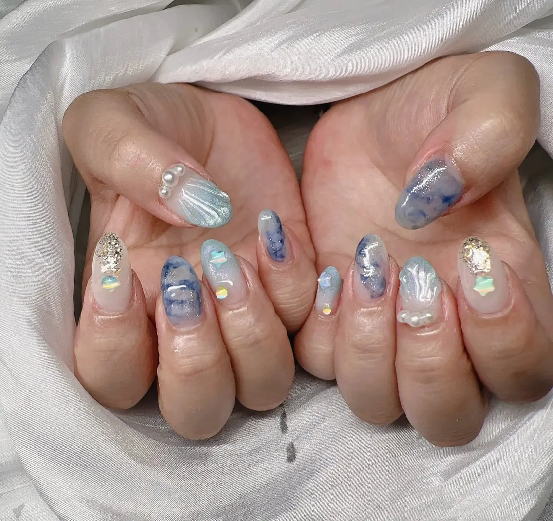 ネイル 長さ出し グラデーション 卒業式 キラキラネイル マグネットネイル ハンドネイル Lee Nailsのネイルデザイン