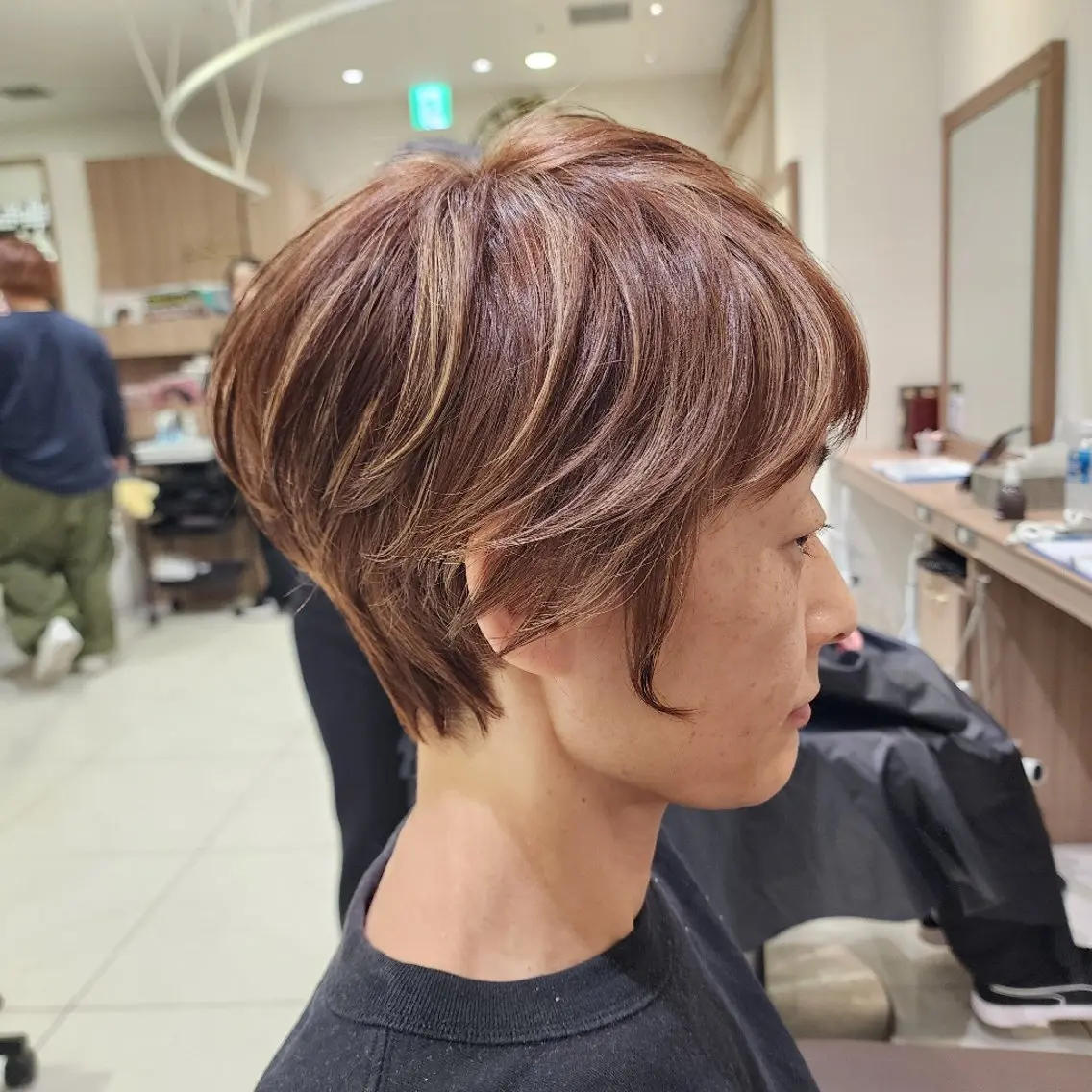 ショート カラー ベージュカラー ブリーチ ハイライトカラー ハイライト 髪質改善 カラー特化🔥中村 和貴<Ash津田沼>のヘアスタイル