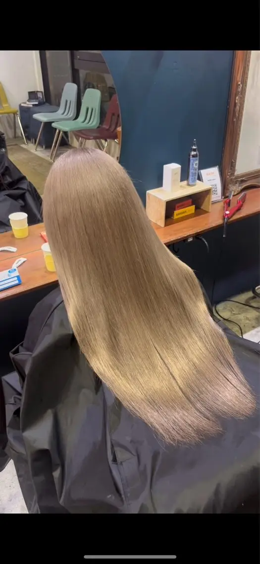 カラー 北川 茉奈のヘアスタイル