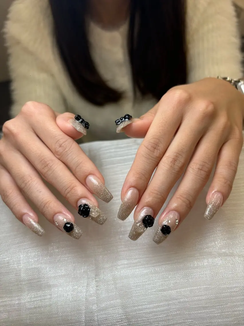 ネイル アートネイル グラデーション キラキラネイル ニュアンスネイル オフィスネイル Jenn Nail Salonのネイルデザイン