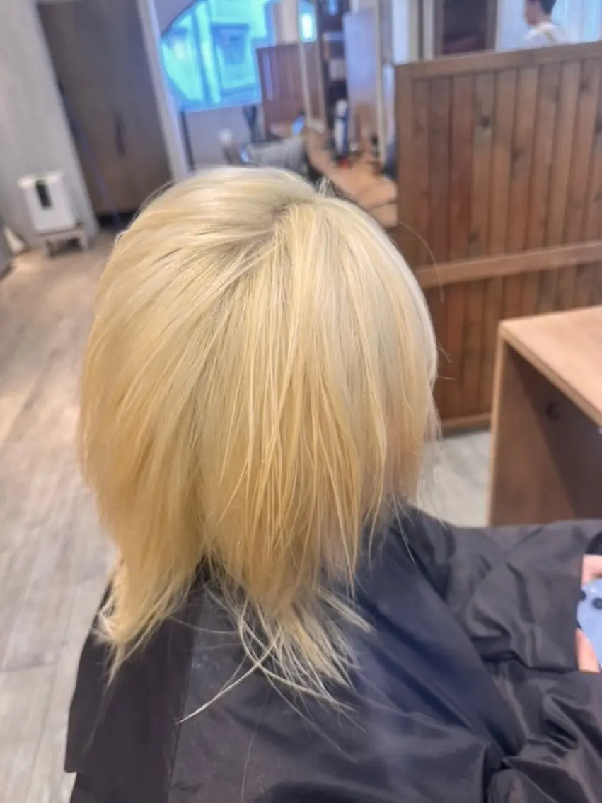 ミディアム カラー カット ヘアカラー ブリーチカラー🫧 森　凪沙のヘアスタイル
