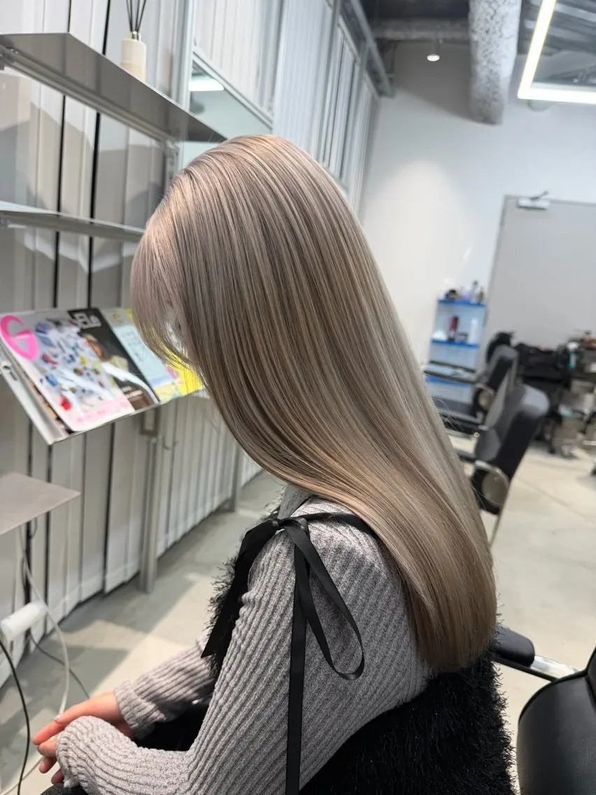 ロング ヘアカラー ブリーチ特化🎖️ピ ンクカラー高橋さやかのヘアスタイル
