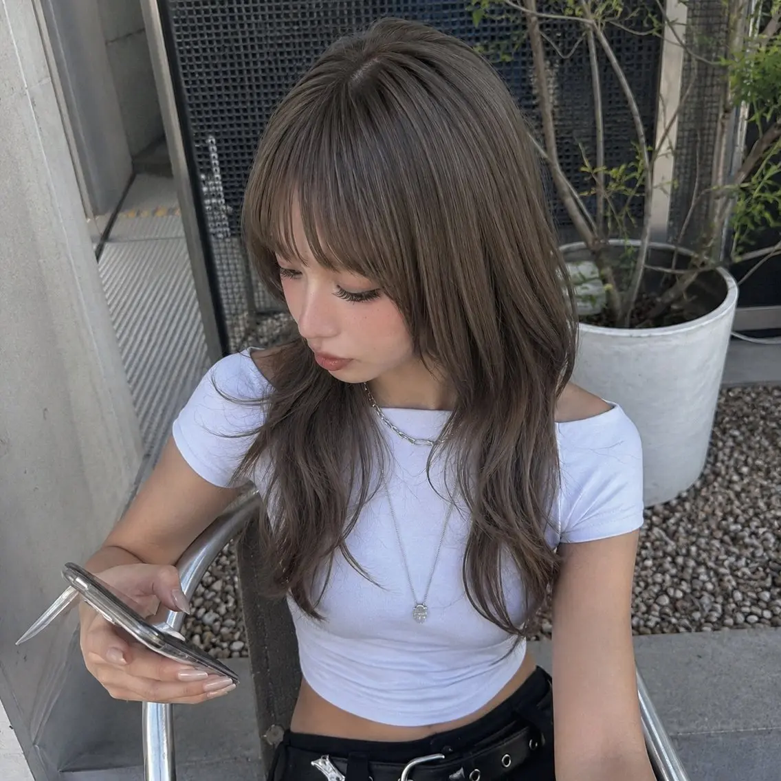 ロング カラー ブリーチ 透明感カラー グレージュ ヘアカラー iZa/心斎橋 TETE/カラーのヘアスタイル
