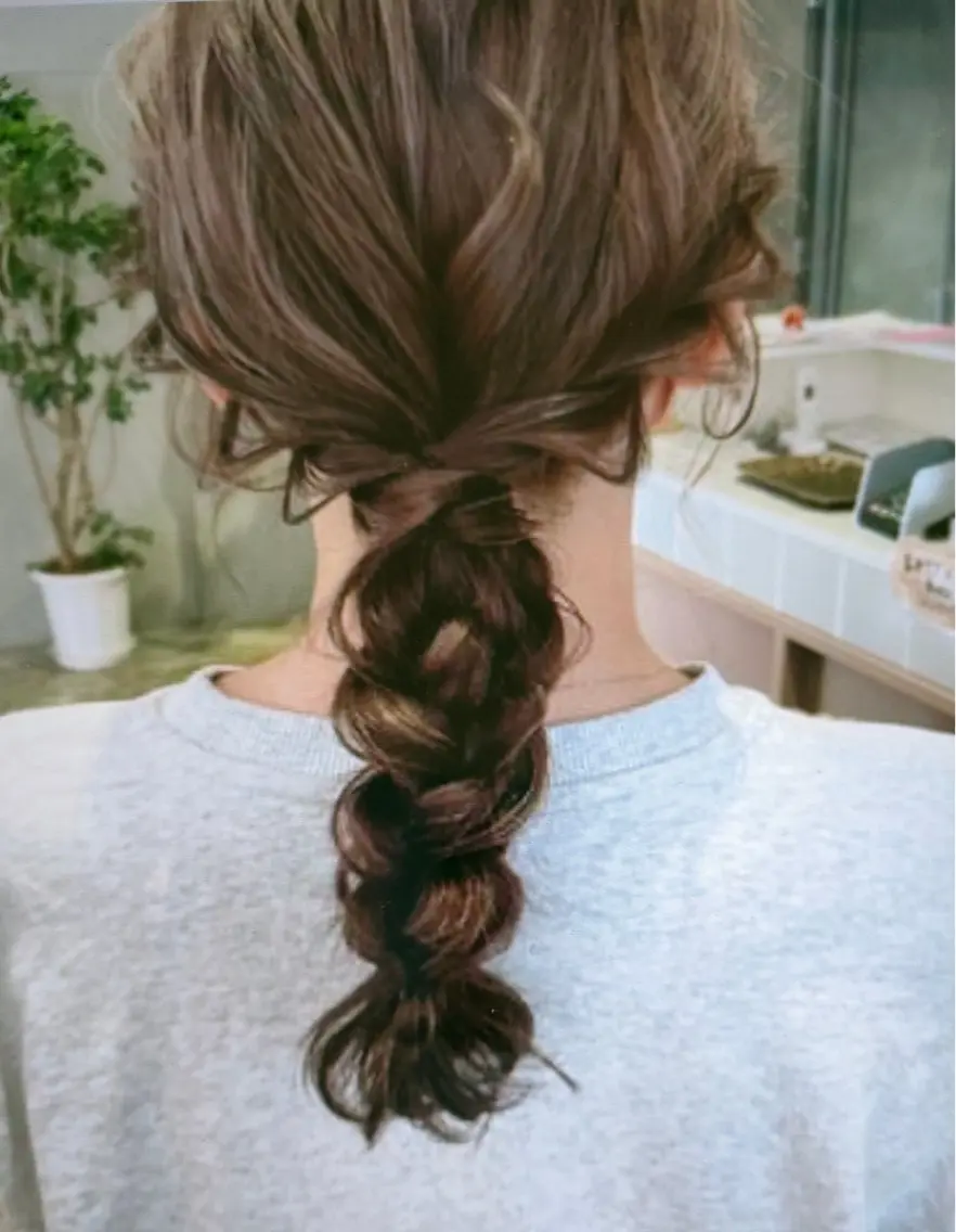 ロング ヘアアレンジ au美容室 栄矢場町のヘアスタイル