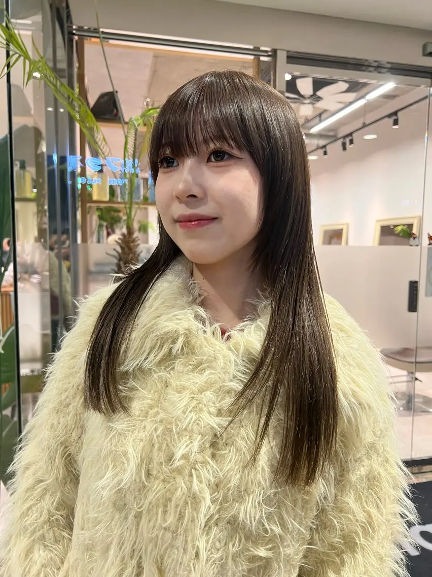 セミロング カラー ヘアカラー トリートメント 🍀お悩み改善憧れの 美髪　小林風雅のヘアスタイル