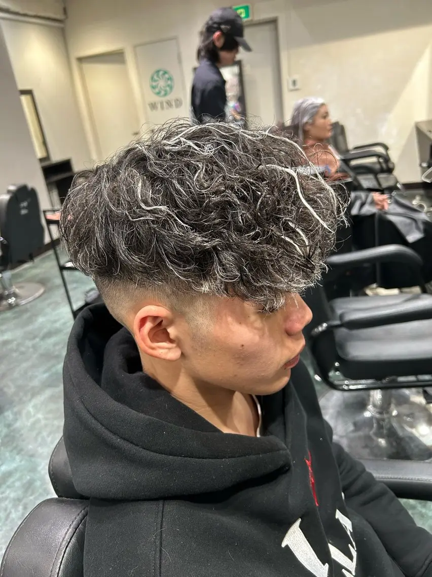 ✂️メンズカット＋パーマ💈清潔感×オシャレ感を演出✨ツイスト、ツイスパ、波巻きなどの写真