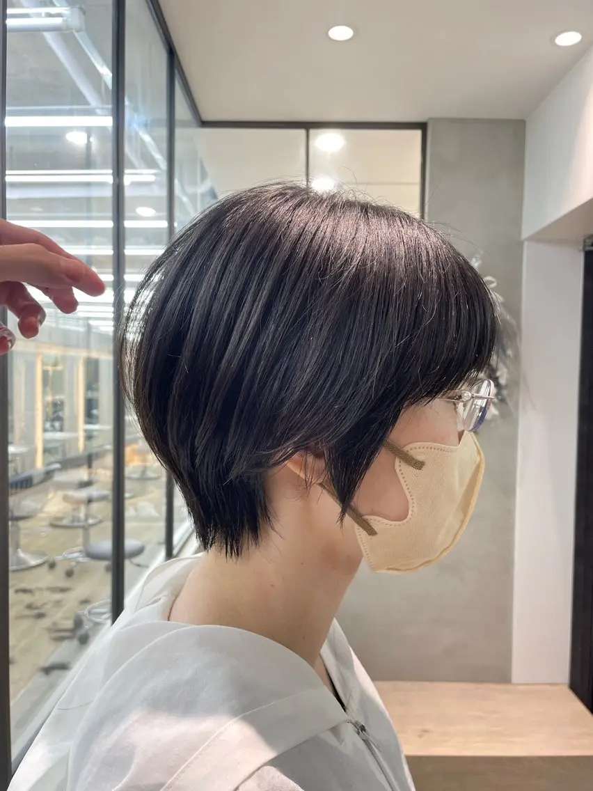 ショート オリーブベージュ/ボ ブ縮毛矯正たまき🧡のヘアスタイル
